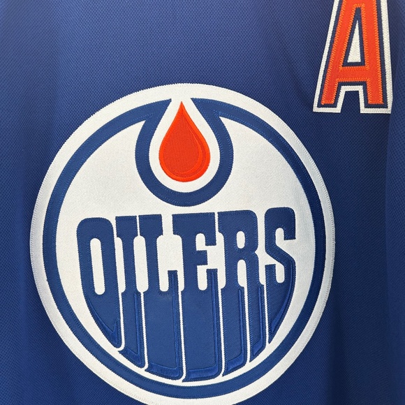 Official Edmonton Oilers Leon Draisaitl #29 NHL Jersey - Picture 3 of 9
